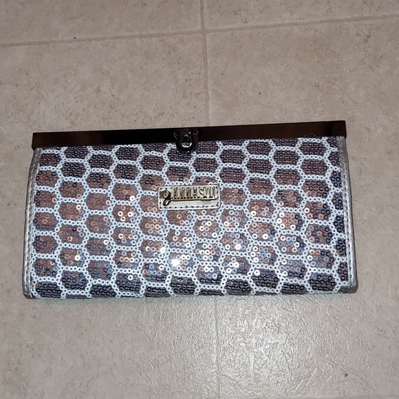 Anna Sui Wallet - Picture 1 of 8